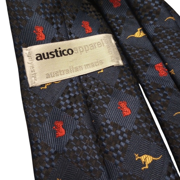Austico Apparel Australian‎ Made Navy Blue Kangaroo & Koala Tie Mens Silk Blend - Picture 3 of 3